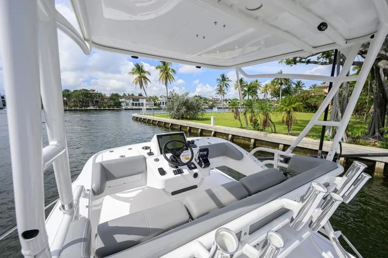 Slide: The Image of Everglades 45 GALLANT LADY - Tower 2023 Everglades 455 Center Console GALLANT LADY - 7656339