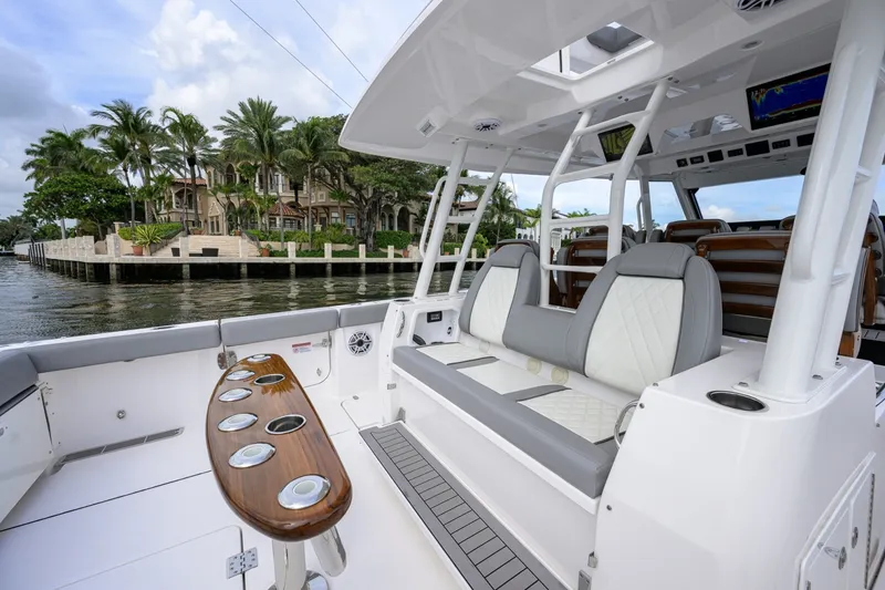 Slide: The Image of Everglades 45 GALLANT LADY - Cockpit 2023 Everglades 455 Center Console GALLANT LADY - 7656350