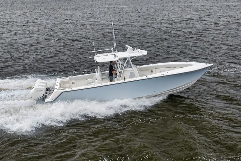 Slide: The Image of SeaVee 370Z 2022 - 6752921