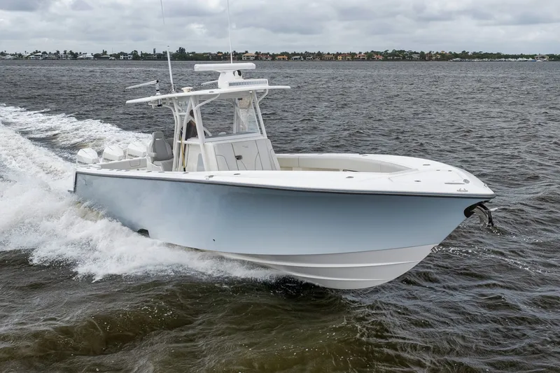 Slide: The Image of SeaVee 370Z 2022 - 6752924