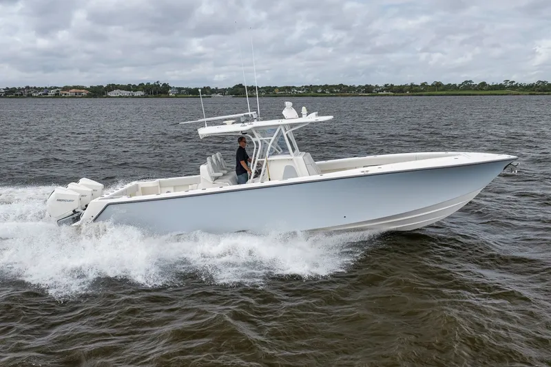 Slide: The Image of SeaVee 370Z 2022 - 6752925