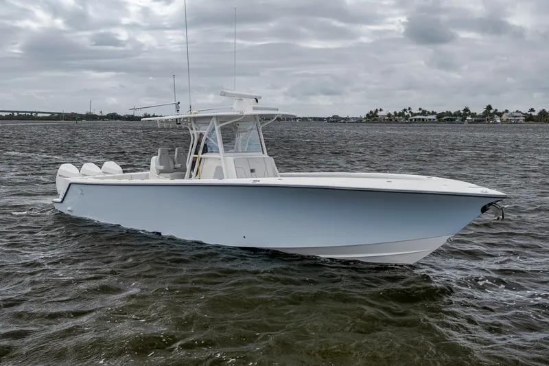 Slide: The Image of SeaVee 370Z 2022 - 6752906