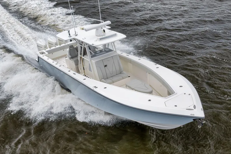 Slide: The Image of SeaVee 370Z 2022 - 6752923
