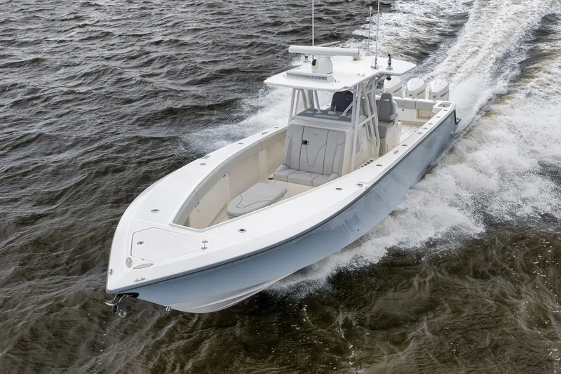 Slide: The Image of SeaVee 370Z 2022 - 6752931