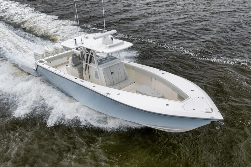 Slide: The Image of SeaVee 370Z 2022 - 6752922