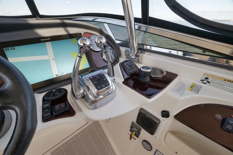 Slide: The Image of Meridian 441 Sedan 2012 - 6753120