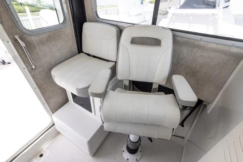 Slide: The Image of Parker Marine 25 2022 - 7088890