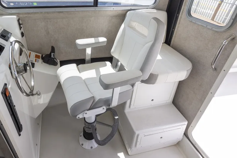 Slide: The Image of Parker Marine 25 2022 - 7088889