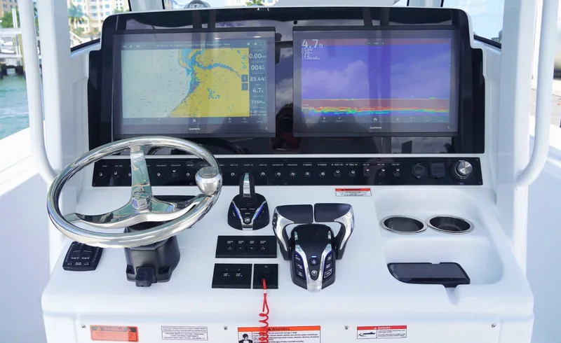 Slide: The Image of Sea Hunt Ultra 285FS 2027 - 6753657