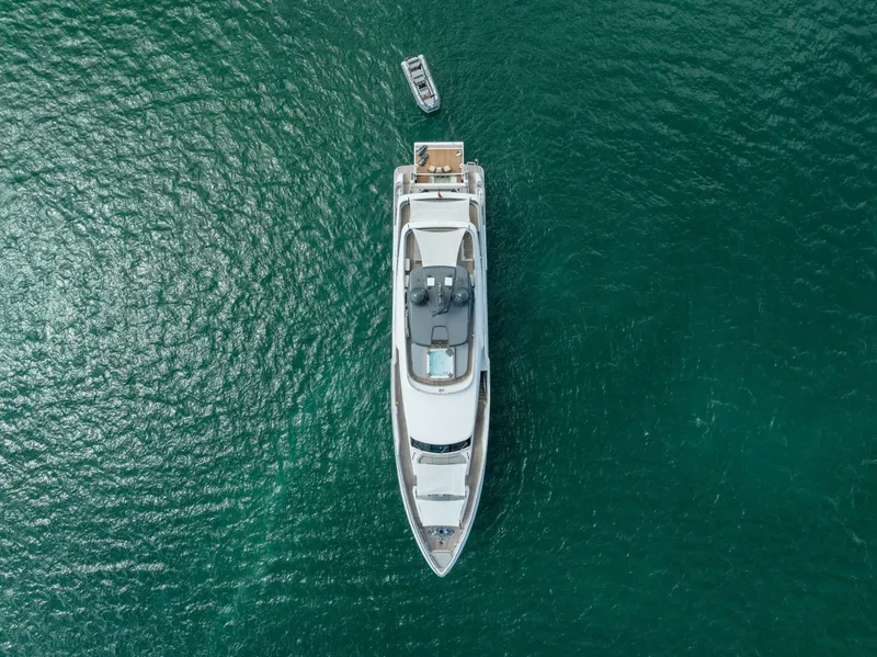 Slide: The Image of Custom 33 Navetta 2023 - 6753459