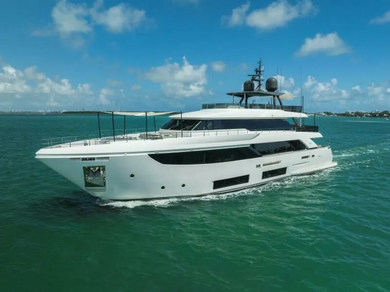 Slide: The Image of Custom 33 Navetta 2023 - 6753301