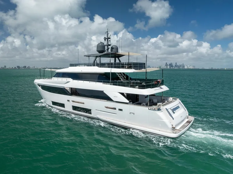 Slide: The Image of Custom 33 Navetta 2023 - 6753453