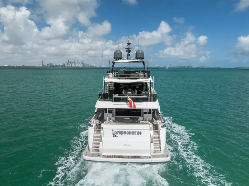 Slide: The Image of Custom 33 Navetta 2023 - 6753447