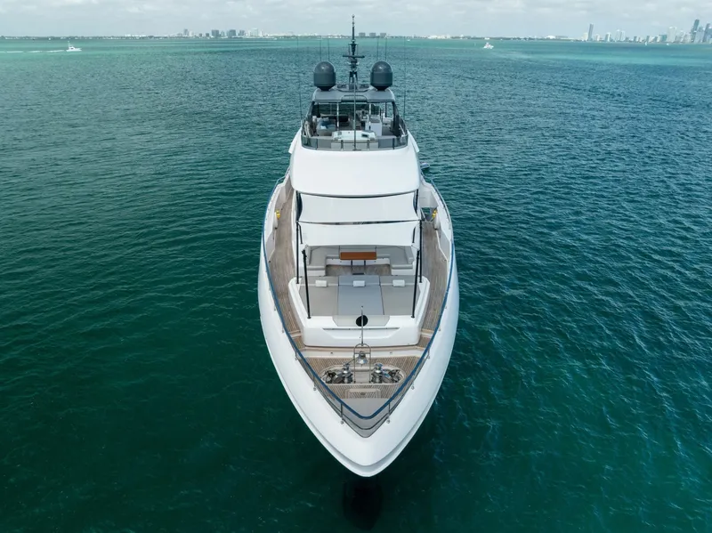 Slide: The Image of Custom 33 Navetta 2023 - 6753461