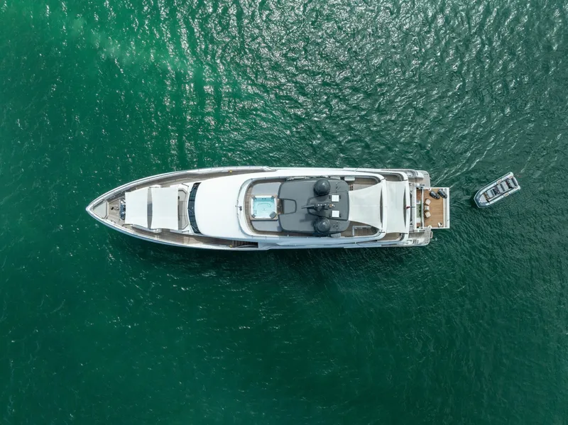 Slide: The Image of Custom 33 Navetta 2023 - 6753458
