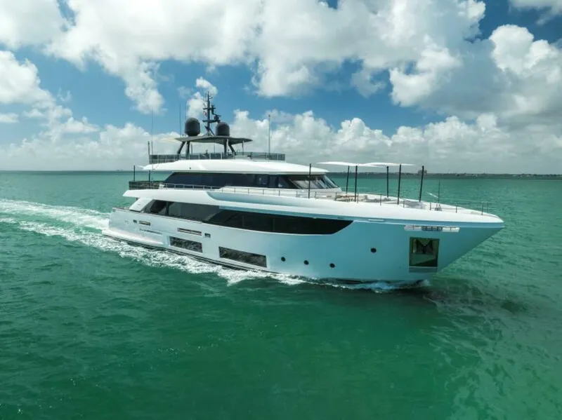 Slide: The Image of Custom 33 Navetta 2023 - 6753302