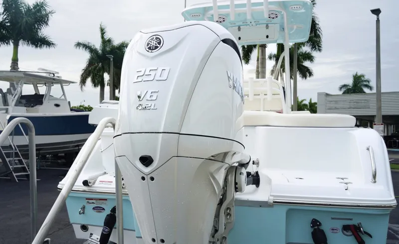 Slide: The Image of Sea Hunt Ultra 229 2027 - 6753797