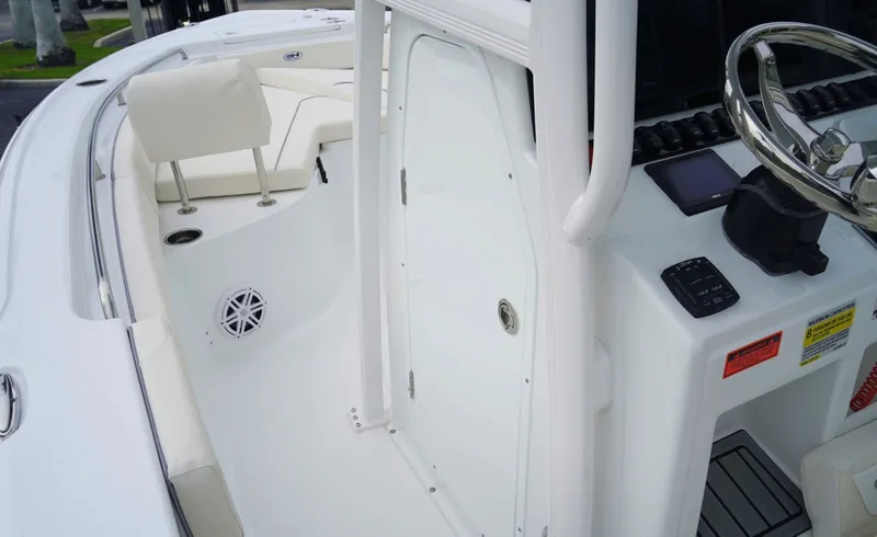 Slide: The Image of Sea Hunt Ultra 229 2027 - 6753831