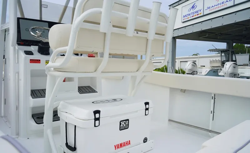 Slide: The Image of Sea Hunt Ultra 229 2027 - 6753804