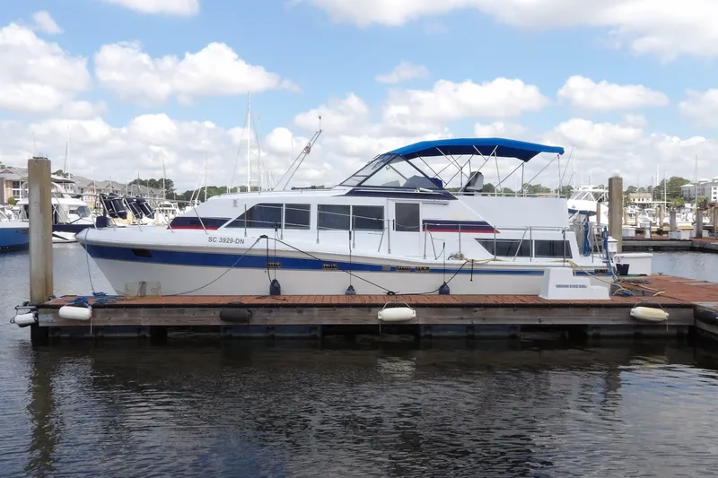 Slide: The Image of Chris-Craft 381 Catalina 1984 - 6753881