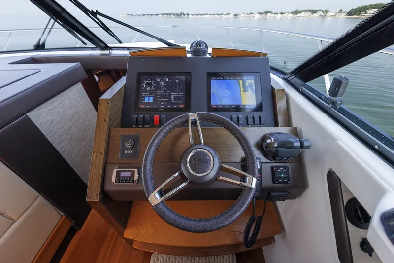 Slide: The Image of Tiara 44 NO AGENDA - Helm 2016 Viking 44 Coupe NO AGENDA - 7656442