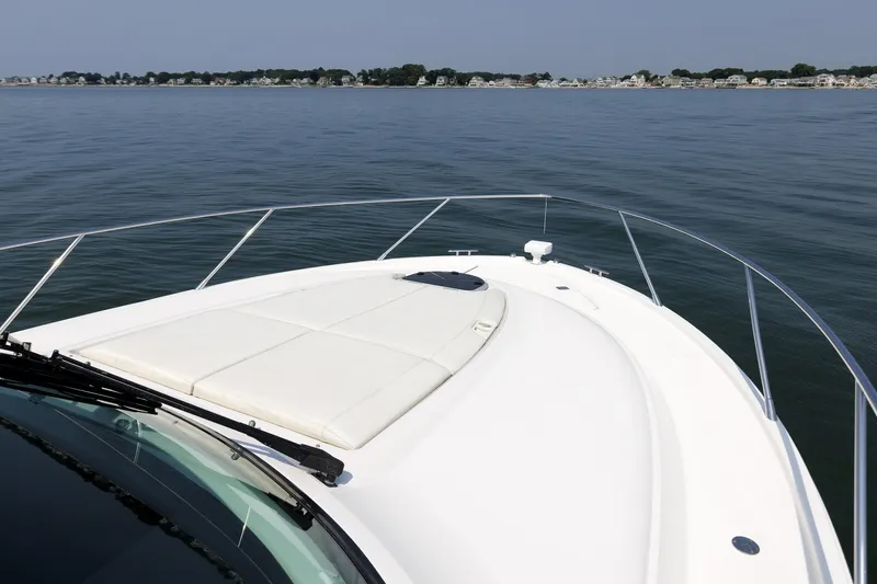 Slide: The Image of Tiara 44 NO AGENDA - Bow 2016 Viking 44 Coupe NO AGENDA - 7656448