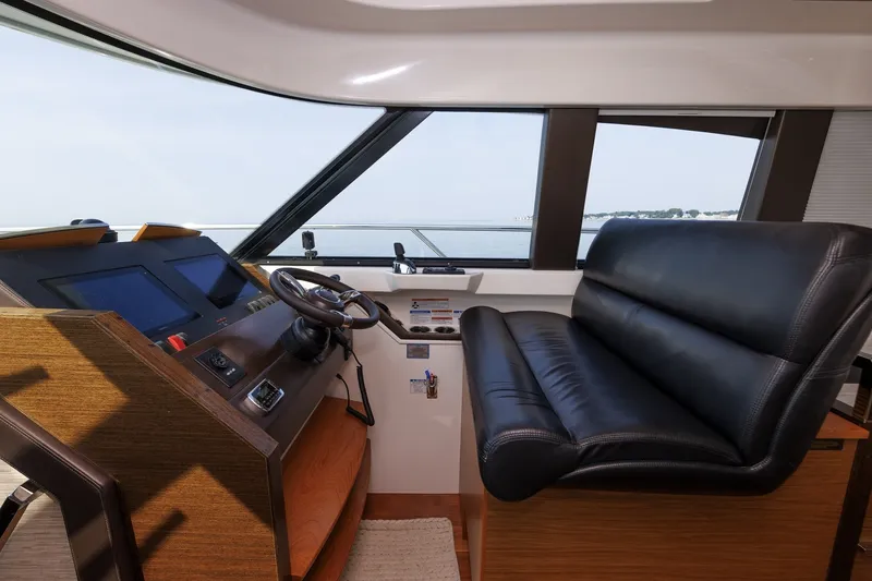 Slide: The Image of Tiara 44 NO AGENDA - Helm Station 2016 Viking 44 Coupe NO AGENDA - 7656443