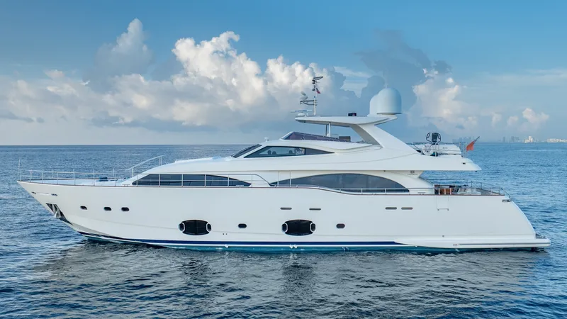 The Image of Ferretti Custom Line 2011 - 6770917