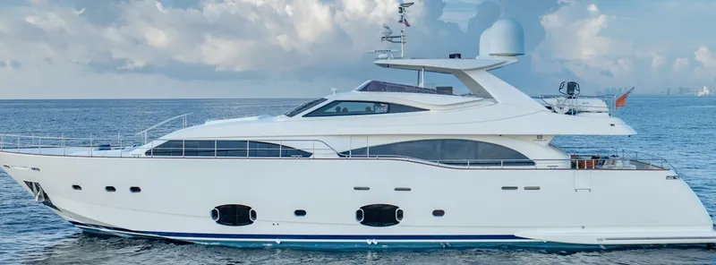 The Image of Ferretti Custom Line 2011 - 0