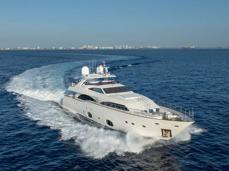 Slide: The Image of Ferretti Custom Line 2011 - 6758596