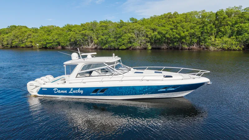 The Image of Intrepid 475 Sport Yacht 2019 - 6754172