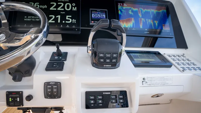 Slide: The Image of Intrepid 475 Sport Yacht 2019 - 6786488