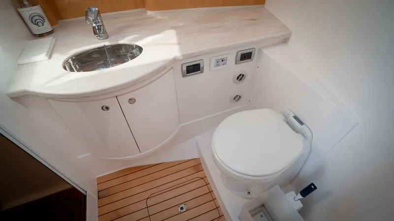 Slide: The Image of Intrepid 475 Sport Yacht 2019 - 6754210