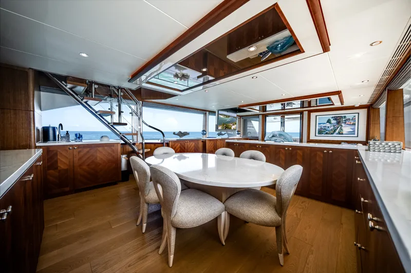 Slide: The Image of Ocean Alexander 100 MY 2018 - 6754473