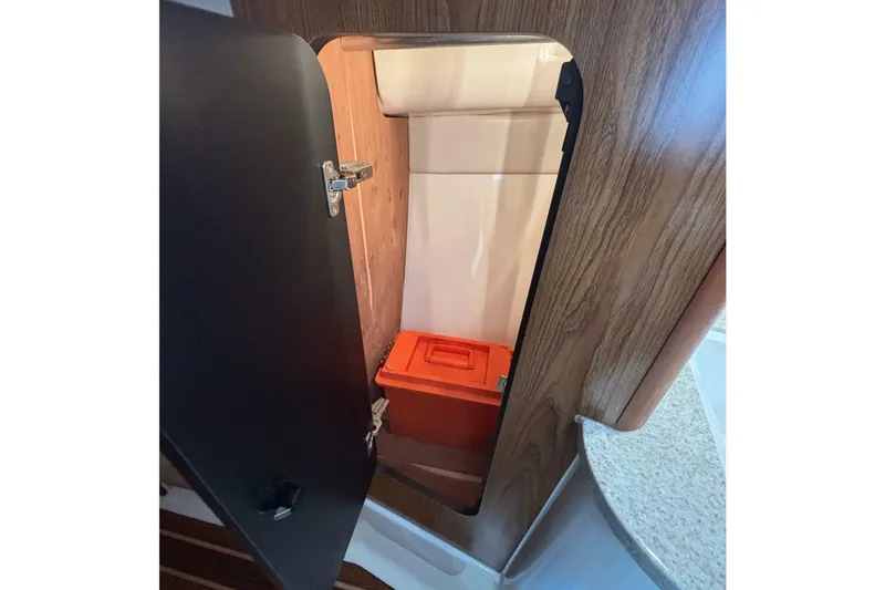 Slide: The Image of Pursuit OS 345 Offshore 2012 - 6755288