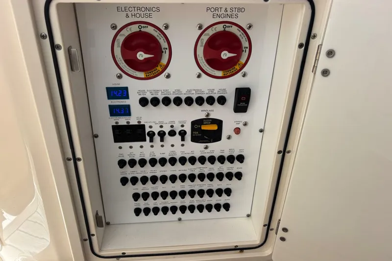 Slide: The Image of Pursuit OS 345 Offshore 2012 - 6755252