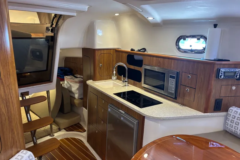 Slide: The Image of Pursuit OS 345 Offshore 2012 - 6755280