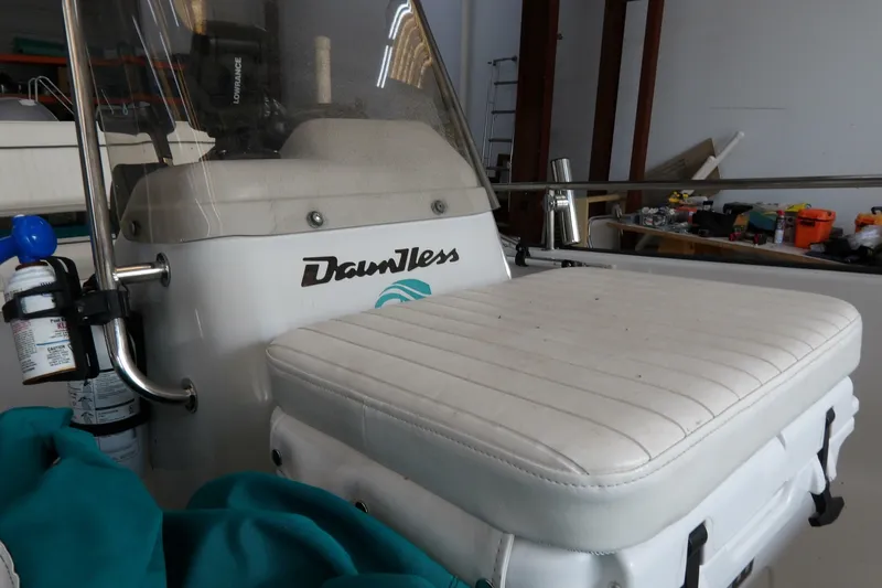 Slide: The Image of Boston Whaler Dauntless 13 1997 - 6755453