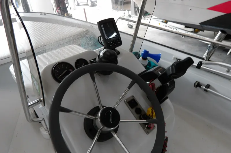 Slide: The Image of Boston Whaler Dauntless 13 1997 - 6755456