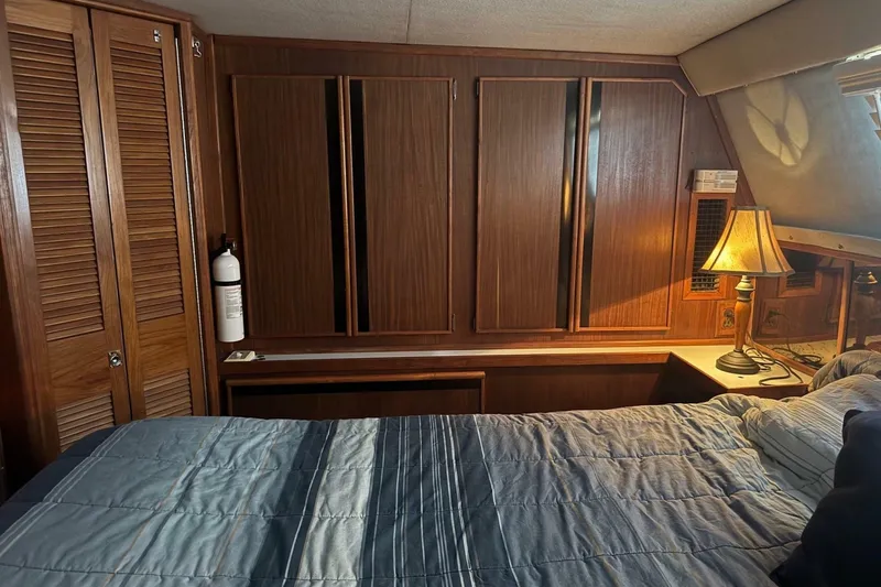 Slide: The Image of Sea Ray 415 Aft Cabin 1988 - 6755521