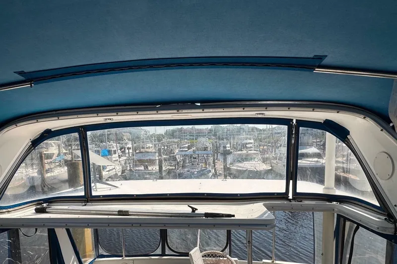 Slide: The Image of Sea Ray 415 Aft Cabin 1988 - 6755497