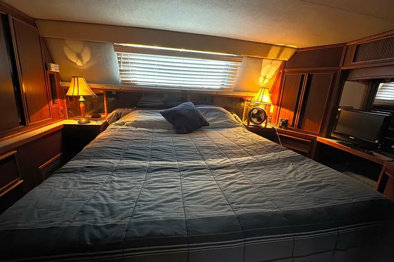 Slide: The Image of Sea Ray 415 Aft Cabin 1988 - 6755518