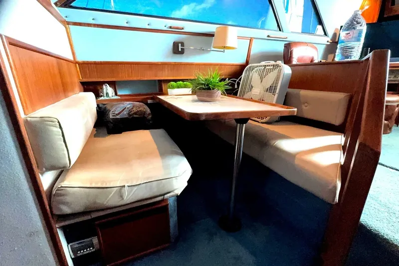 Slide: The Image of Sea Ray 415 Aft Cabin 1988 - 6755516