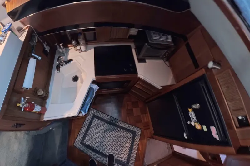 Slide: The Image of Sea Ray 415 Aft Cabin 1988 - 6755512