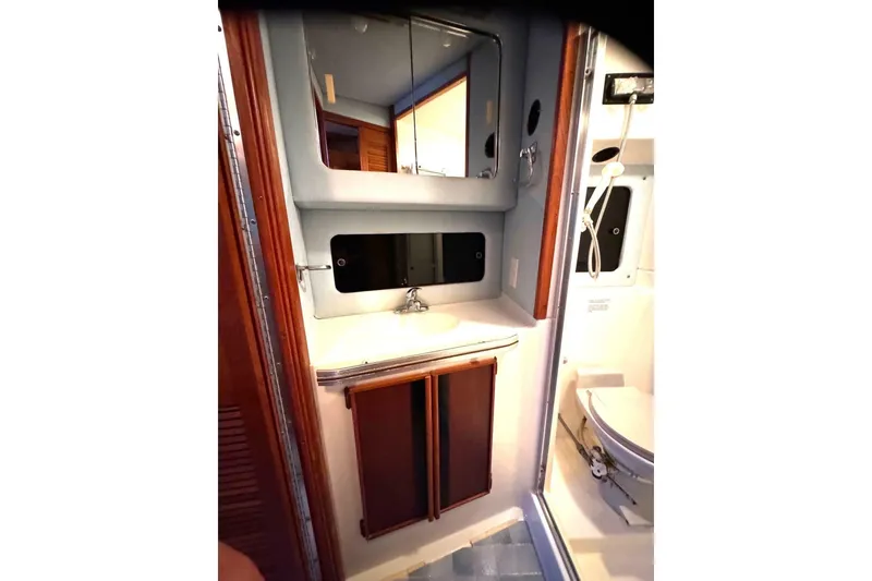 Slide: The Image of Sea Ray 415 Aft Cabin 1988 - 6755524