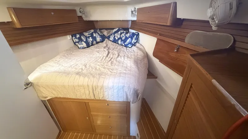 Slide: The Image of Forward Cabin - 6767872