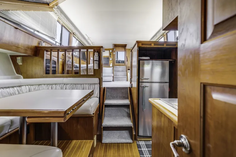 Slide: The Image of Californian 45 Motor Yacht 1989 - 6756144