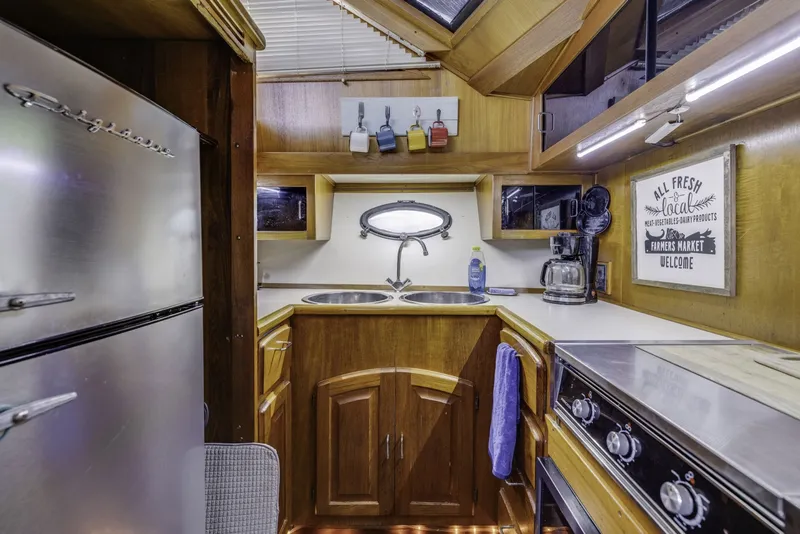Slide: The Image of Californian 45 Motor Yacht 1989 - 6756141