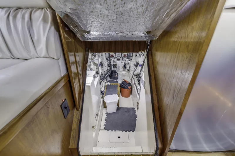 Slide: The Image of Californian 45 Motor Yacht 1989 - 6756161