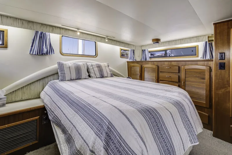 Slide: The Image of Californian 45 Motor Yacht 1989 - 6756153